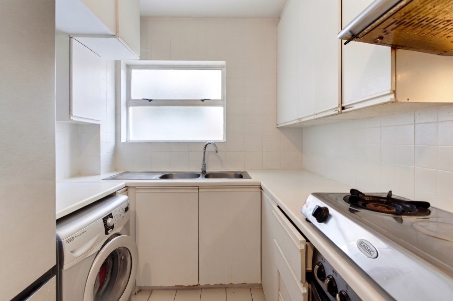 2 Bedroom Property for Sale in Sea Point Western Cape